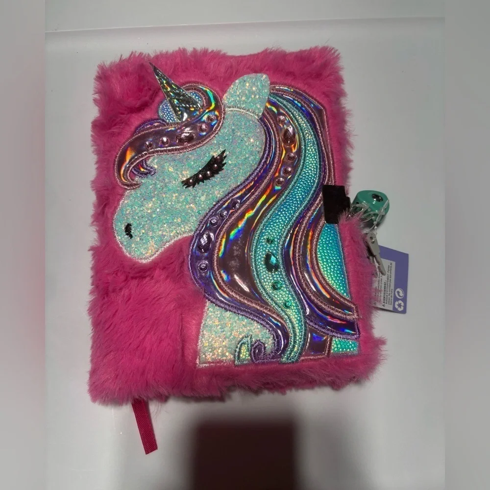 NWT Claire’s Bundle of 5 Fuzzy Journals With Lock & Key.
